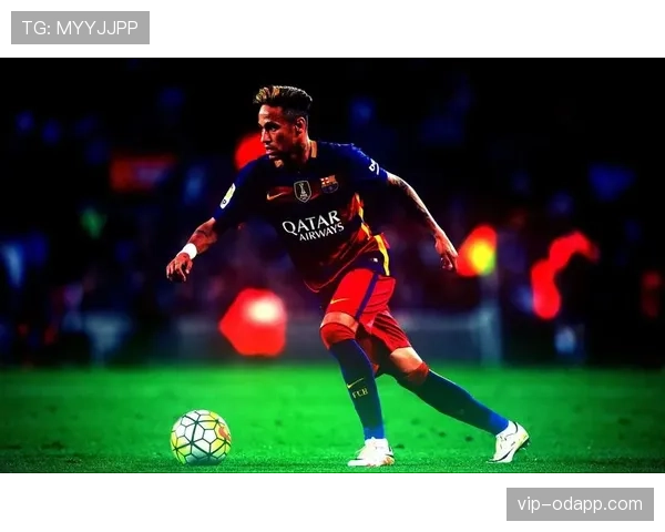 刷到内马尔睡衣的价签，那数字直接能付我一年房租，我笑不出来